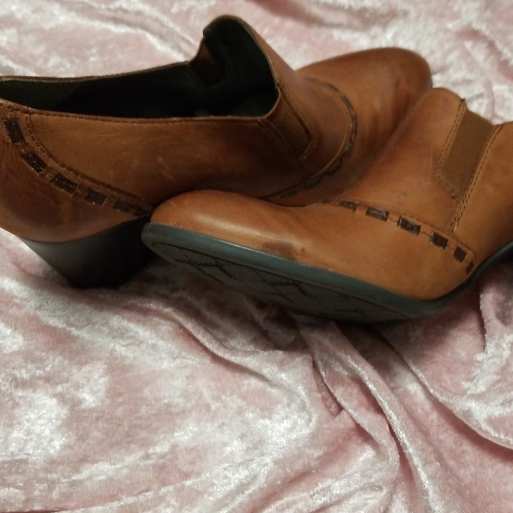 Ankle boot - Picture 7 of 8